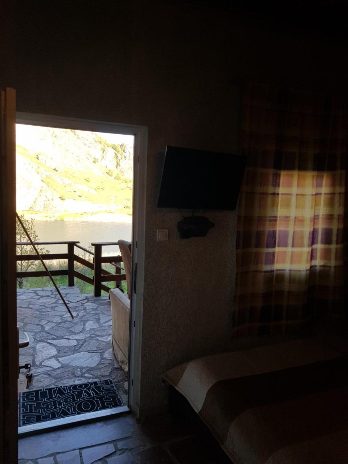 Detached House Milivoje Hotel Poscenje Bagian luar foto